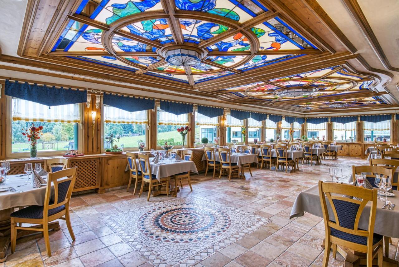 Hotel Haus Tiefenbach Бюллинген Экстерьер фото