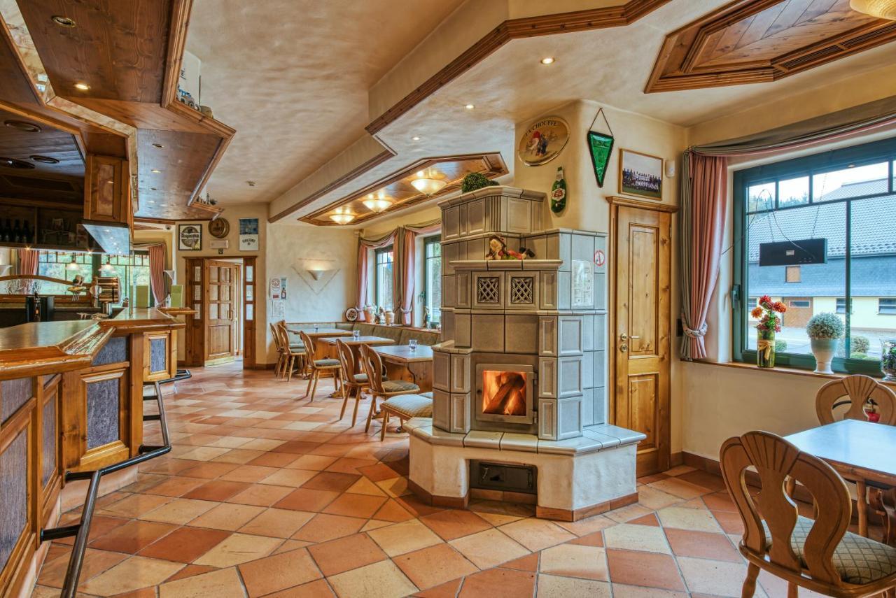 Hotel Haus Tiefenbach Бюллинген Экстерьер фото