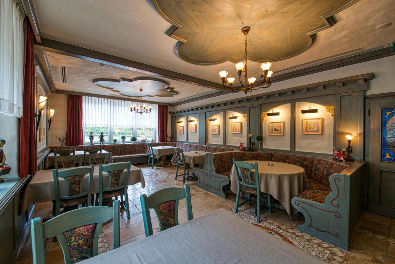 Hotel Haus Tiefenbach Бюллинген Экстерьер фото