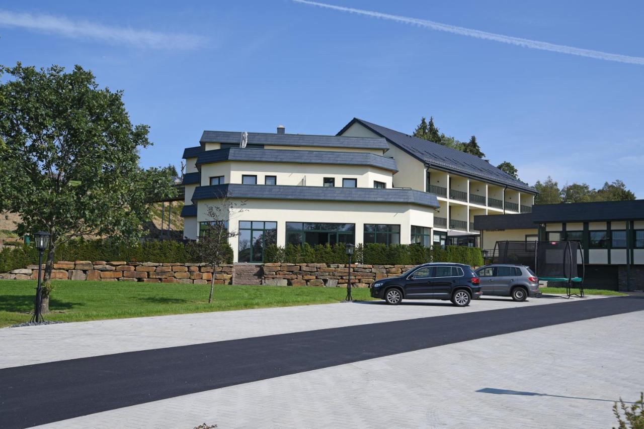 Hotel Haus Tiefenbach Бюллинген Экстерьер фото