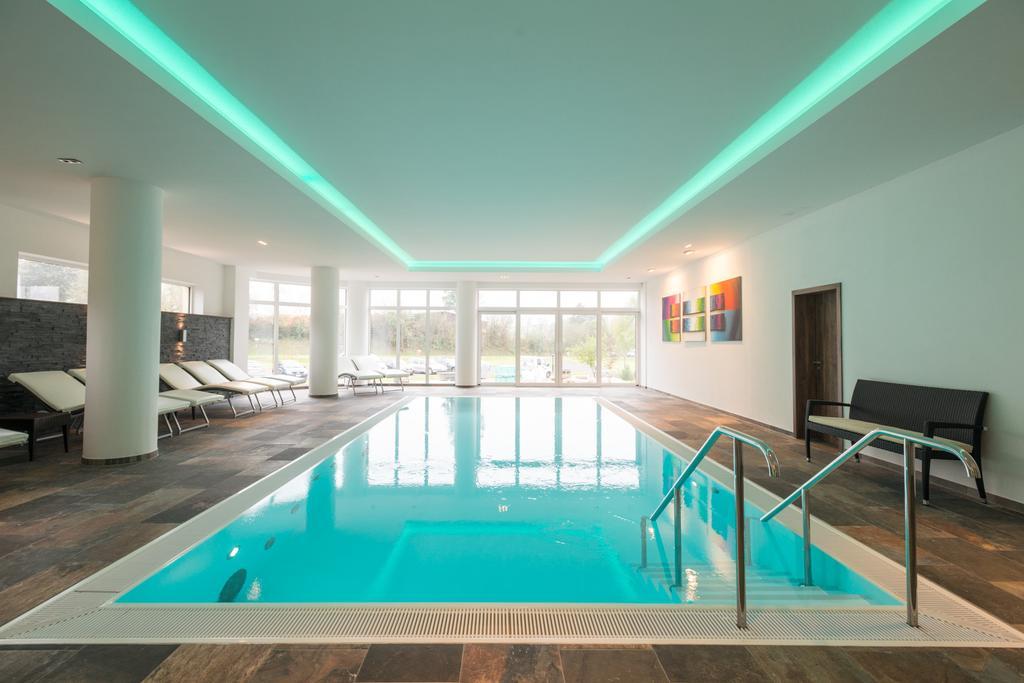 Hotel Haus Tiefenbach Бюллинген Экстерьер фото