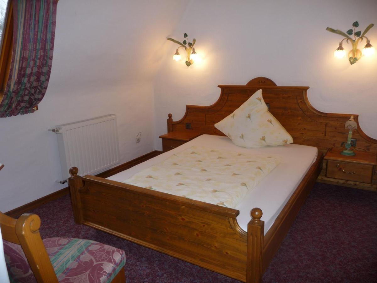 Hotel Haus Tiefenbach Бюллинген Экстерьер фото