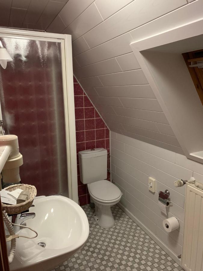 Hotel Haus Tiefenbach Бюллинген Экстерьер фото